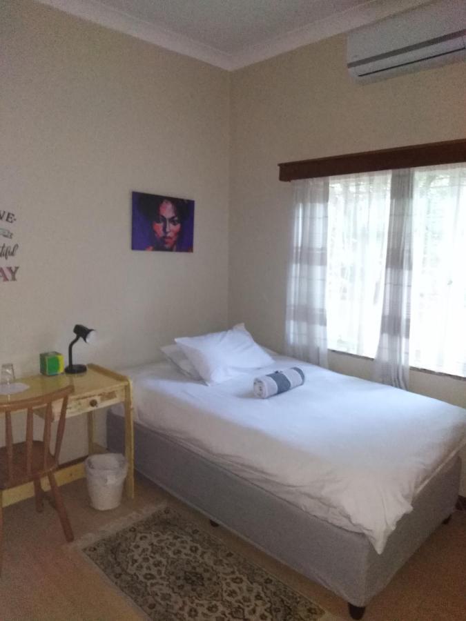 Xenia Bed & Breakfast Windhoek Exteriör bild
