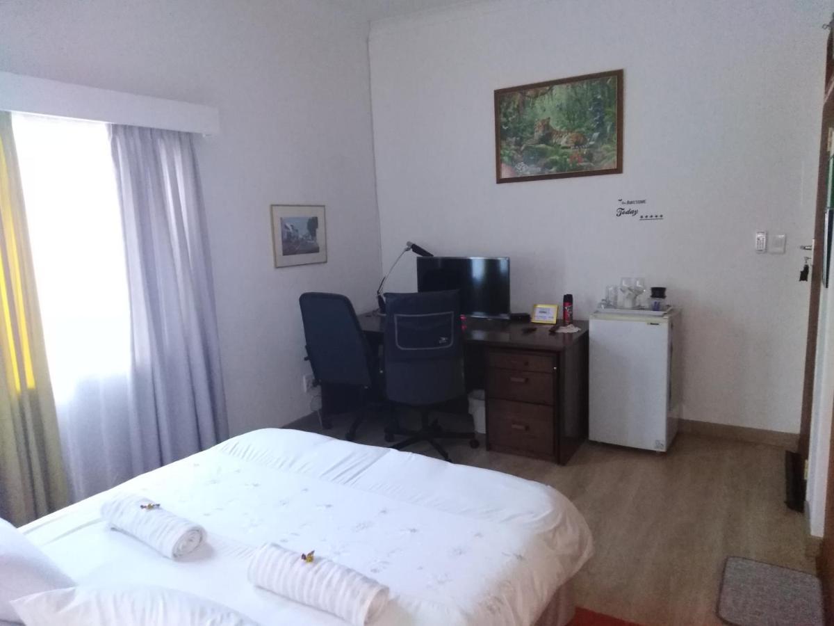 Xenia Bed & Breakfast Windhoek Exteriör bild