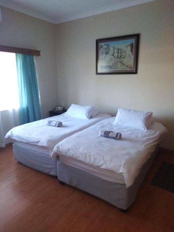 Xenia Bed & Breakfast Windhoek Exteriör bild